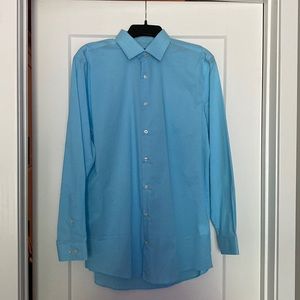Slim fit dress shirt